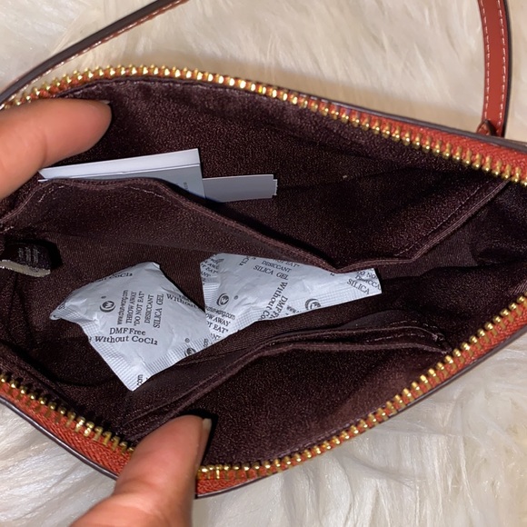 Coach Nolita 19 in Signature Canvas - Picture 3 of 7